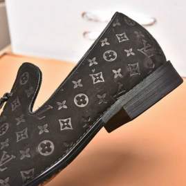 Picture of Louis Vuitton Shoes _SKU2241049SZ38-4413834